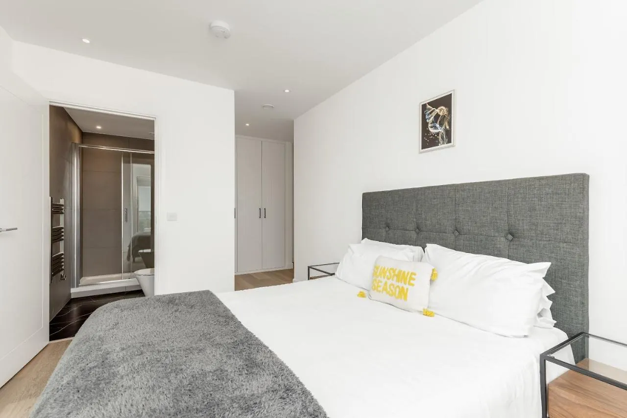 Bloom Of Luxury Apartment London